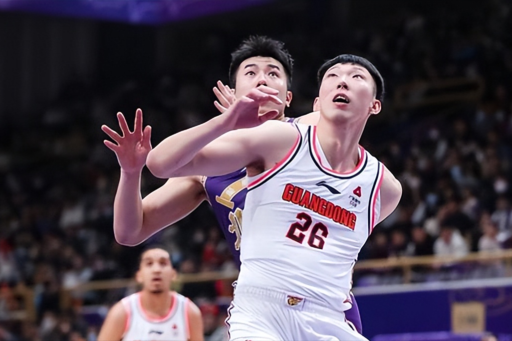 九游游戏-广东男篮取得完美战绩，队员表现优秀的简单介绍