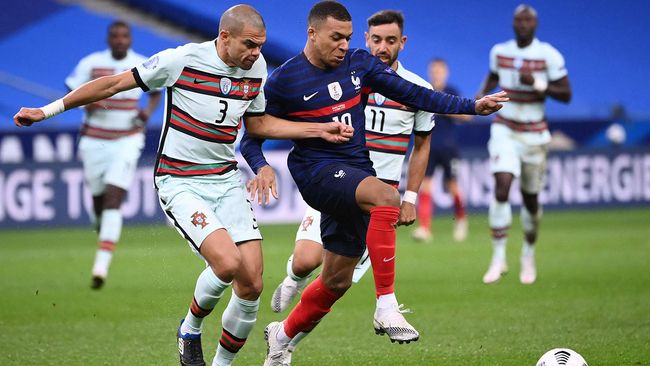 9you娱乐-英格兰与匈牙利激战争夺胜利关键