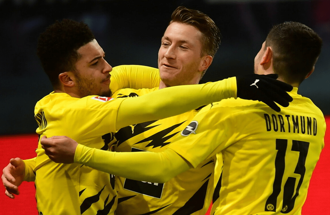 九游游戏-沙尔克战胜强敌，提升积分榜排名的简单介绍