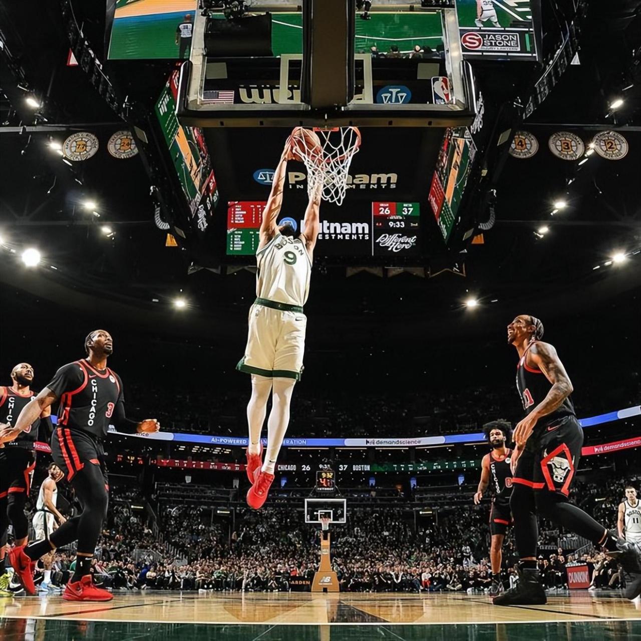 九游APP-公牛横扫凯尔特人，詹姆斯点燃赛场