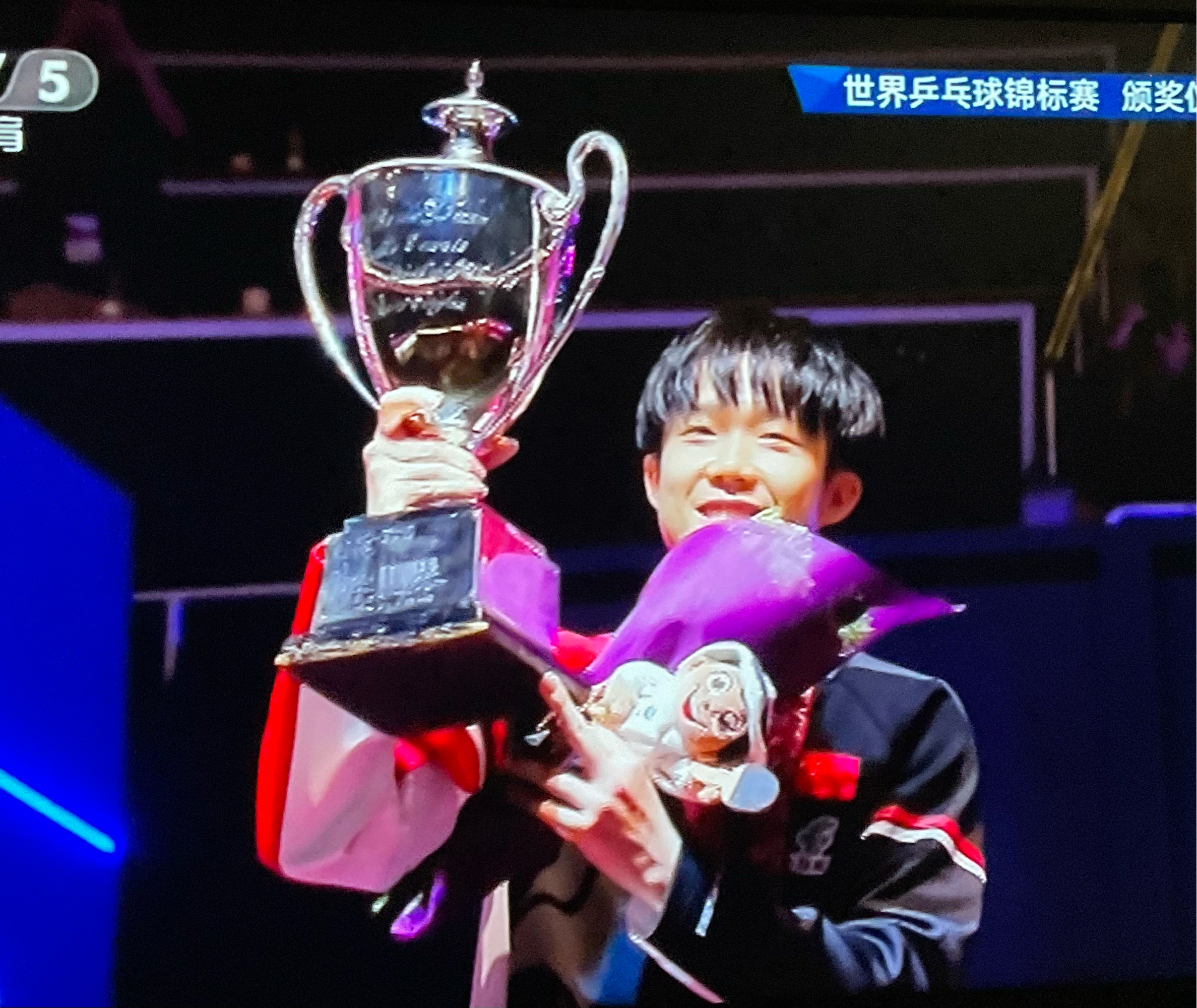 波兰队鏖战英格兰队,许昕统治全场 波兰队鏖战英格兰队,许昕统治全场