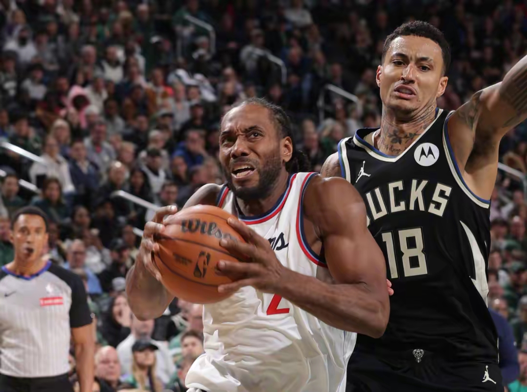 雄鹿完胜快船,麦科勒姆惊艳四座 雄鹿完胜快船,麦科勒姆惊艳四座