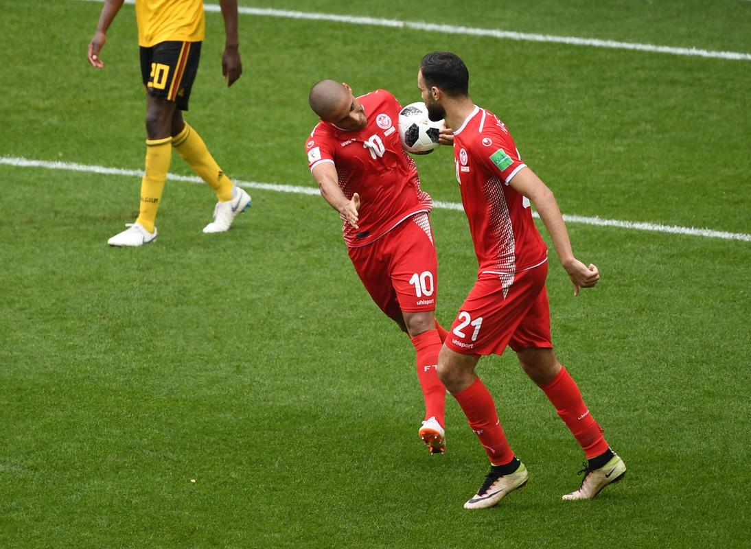 包含法国队绝杀英格兰队，王皓高光表现的词条