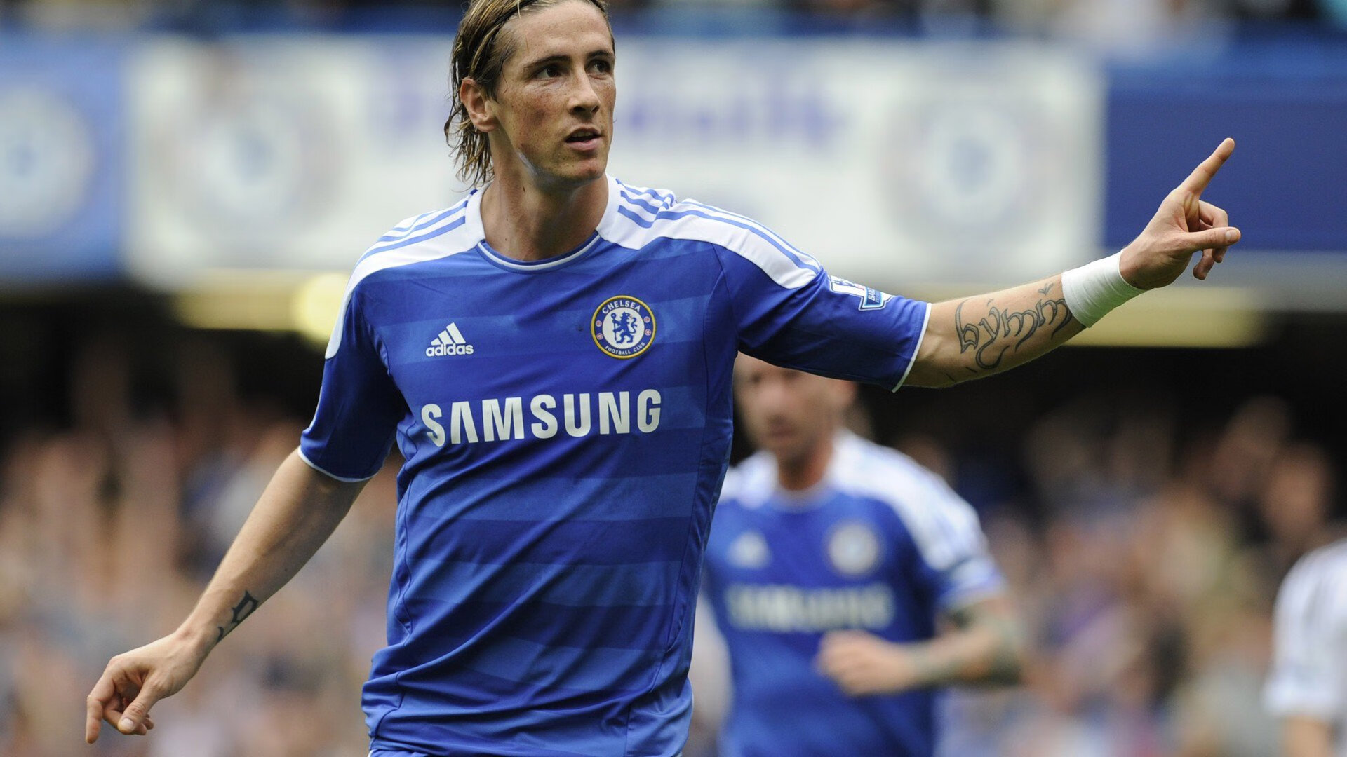 羽坛双线震撼夜,德国队横扫泰国队展团队锋芒,安赛龙统治全场显王者孤高